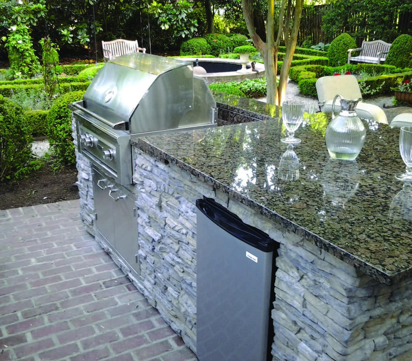 Straight Island Outdoor Kitchen